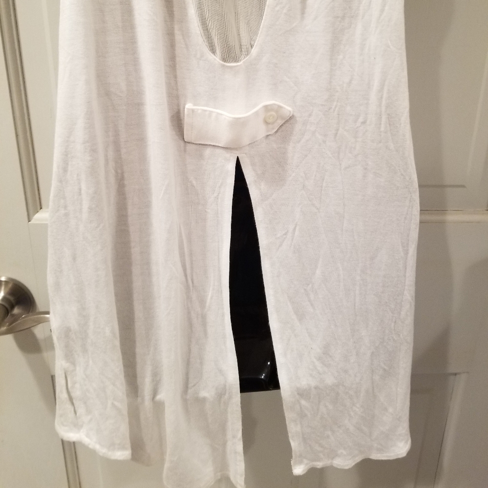 White Zenana Top with V Shaped Top Sheer Back - Picture 8 of 9